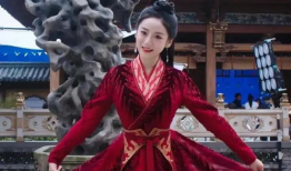 娱乐吃瓜八卦两个人,吃瓜群众热议的两位明星幕后故事