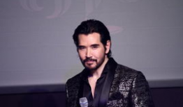 费翔资料,跨越时空的音乐传奇，华语流行音乐的璀璨星辰