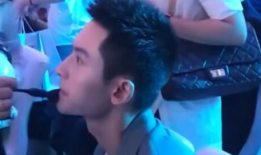 娱乐吃瓜女明星被冷落,冷落背后的吃瓜女明星真相揭秘